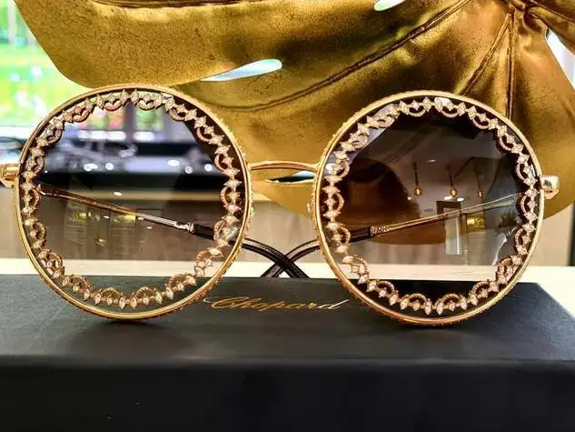 La marque de luxe Chopard crateur de la Palme d'Or s'invite chez Californie Optique  Cannes