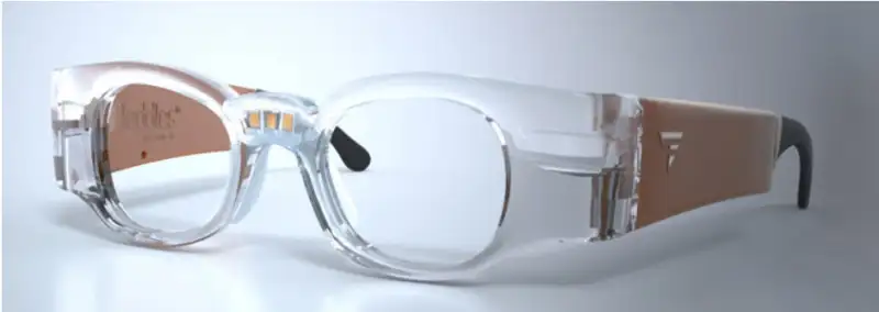 Les loupes grossissantes avec lumire intgre chez votre opticien Californie optique  Cannes dans les alpes maritimes