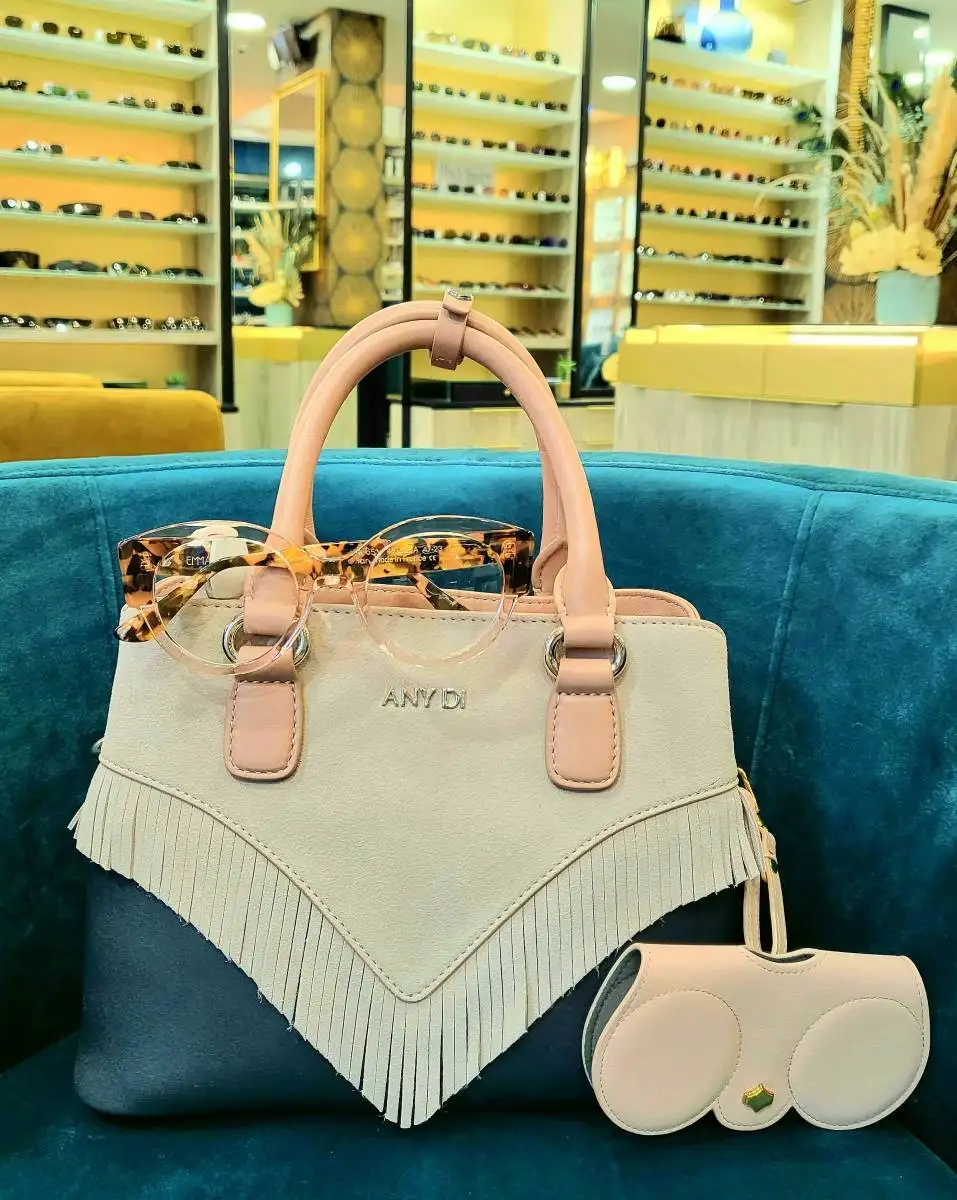 Notre slection de lunettes et d'accessoires pour des ides cadeaux pour les ftes de Nol